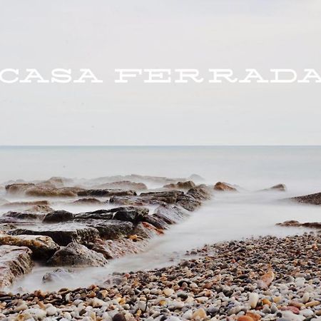 הוילה בוריאנה Casa Ferrada מראה חיצוני תמונה