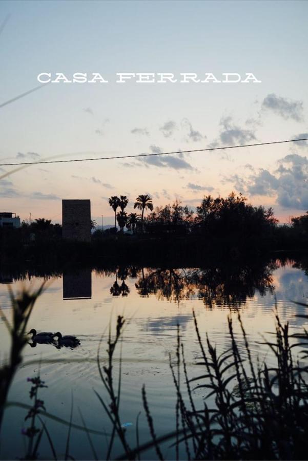 הוילה בוריאנה Casa Ferrada מראה חיצוני תמונה