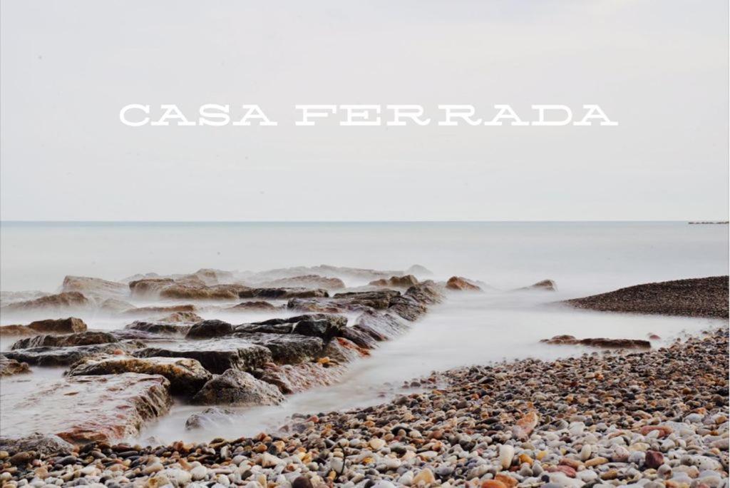 הוילה בוריאנה Casa Ferrada מראה חיצוני תמונה