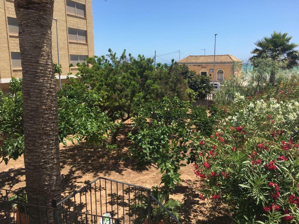 הוילה בוריאנה Casa Ferrada מראה חיצוני תמונה